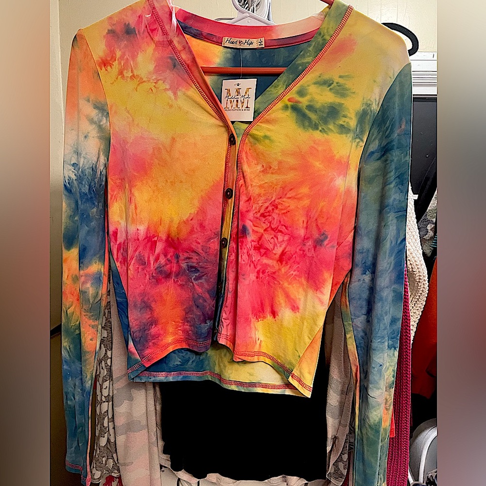 Heart & Hips Tye Dye Long Sleeve Crop Top